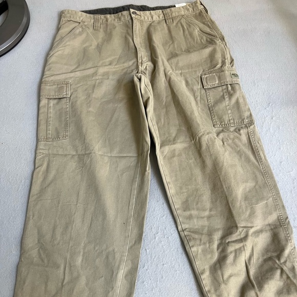Wrangler Other - Wranglers 38 x 30 cargo men’s pants